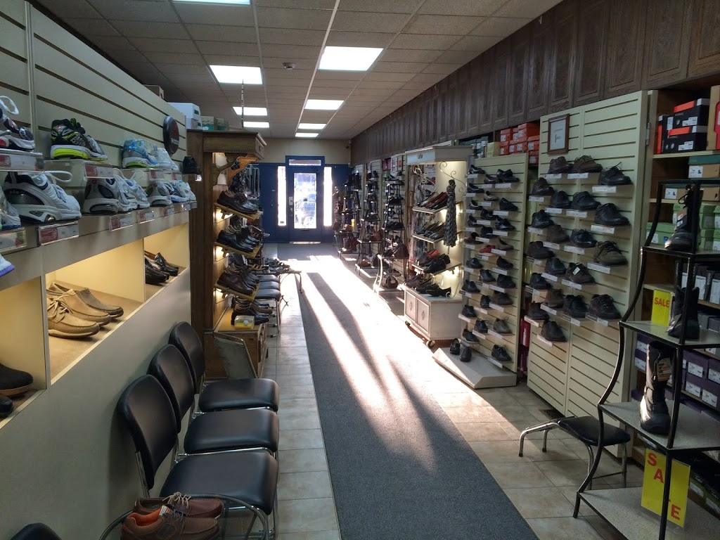 Sloans Shoes | 3455 Yonge St, North York, ON M4N 2N3, Canada | Phone: (416) 483-9889