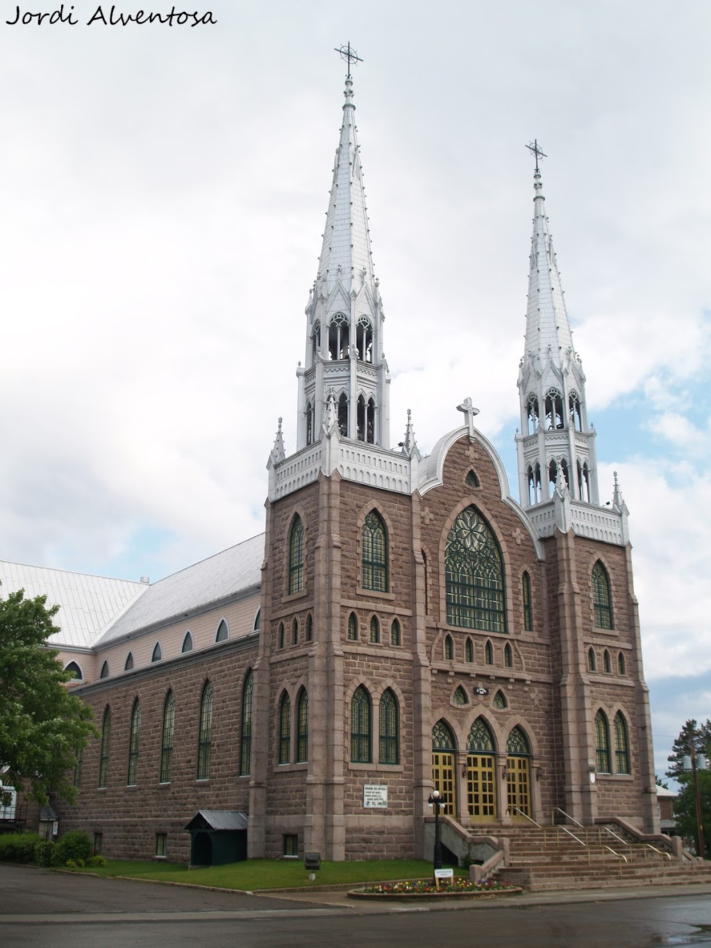 St. Jérome Presbytery | 88 Rue St André, Métabetchouan-Lac-à-la-Croix, QC G8G 1V3, Canada | Phone: (418) 349-2121