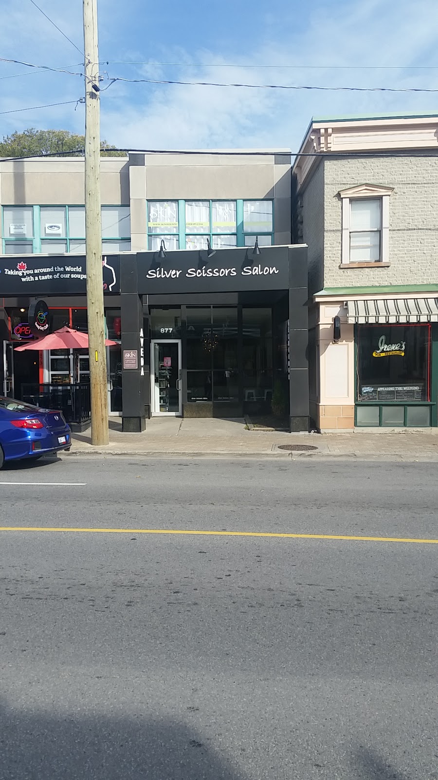 Silver Scissors Salon | 877 Bank St, Ottawa, ON K1S 3W4, Canada | Phone: (613) 236-6408