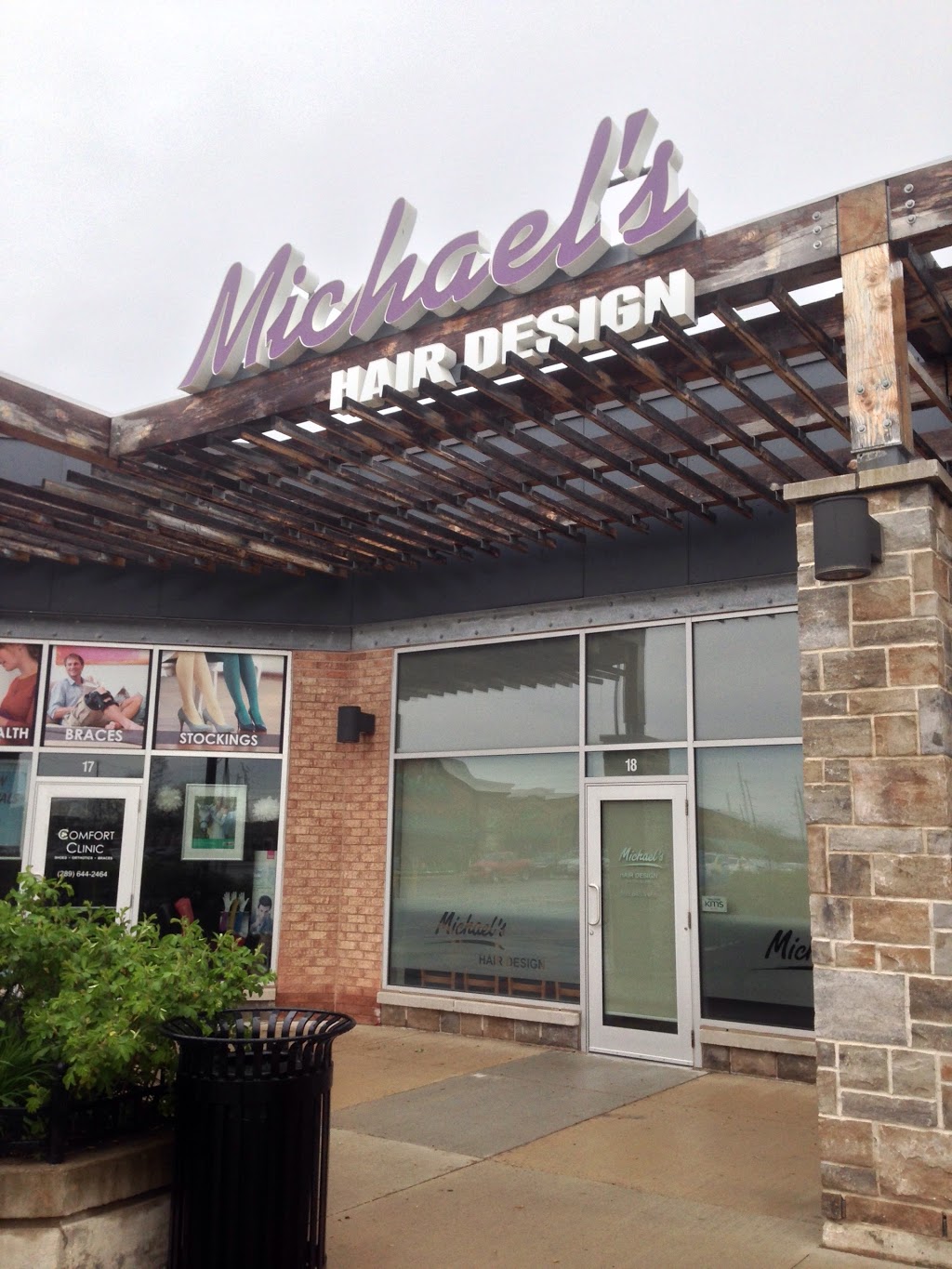 Michaels Hair Design | 511 Maple Grove Dr, Oakville, ON L6J 4W3, Canada | Phone: (905) 845-4466