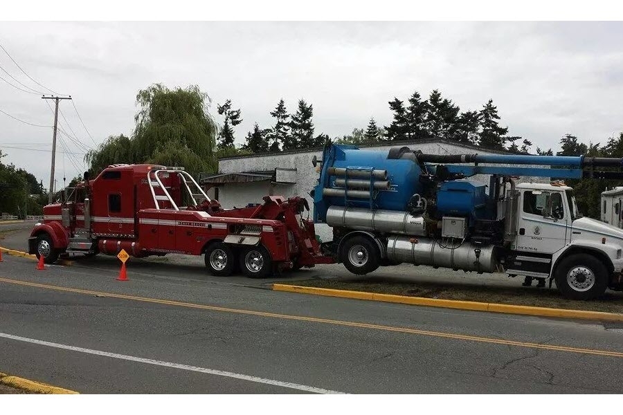 Peninsula Towing | 6678 Bertram Pl, Saanichton, BC V8M 1Z6, Canada | Phone: (250) 656-6911