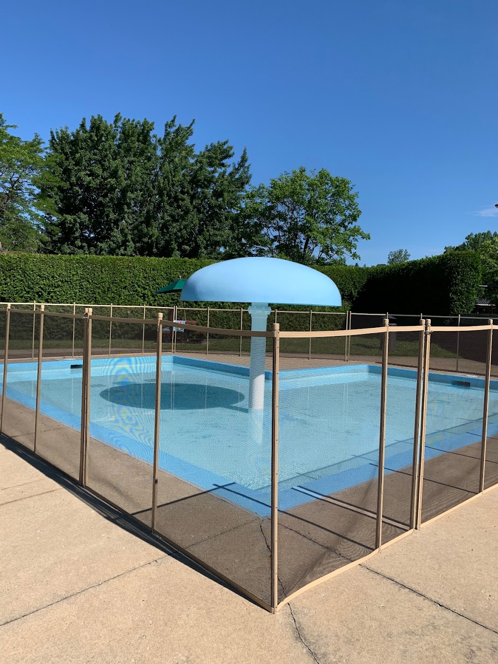 Piscine municipale de Lorraine | 35 Bd dOrléans, Lorraine, QC J6Z 2S6, Canada | Phone: (450) 621-8550