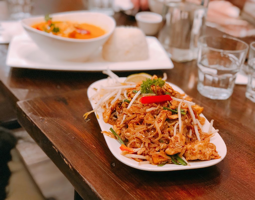 Kub Khao Thai Eatery | 3561 Sheppard Ave E, Scarborough, ON M1T 3K7, Canada | Phone: (416) 297-8888