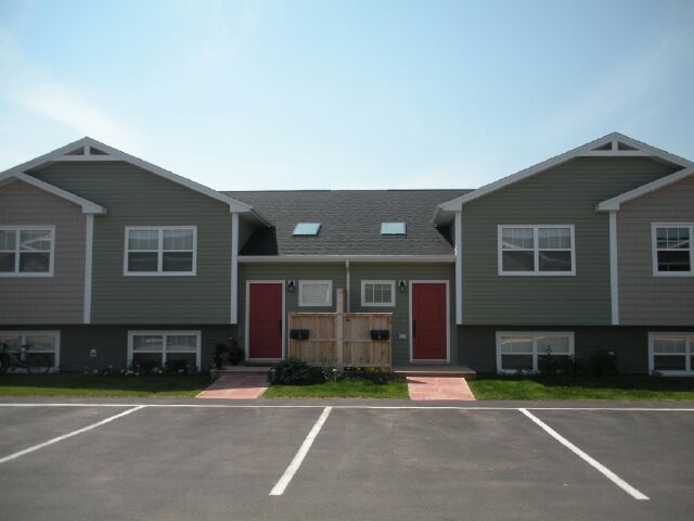 Garden Townhomes | 299 Pope Rd #295, Summerside, PE C1N 5Y2, Canada | Phone: (902) 918-5477