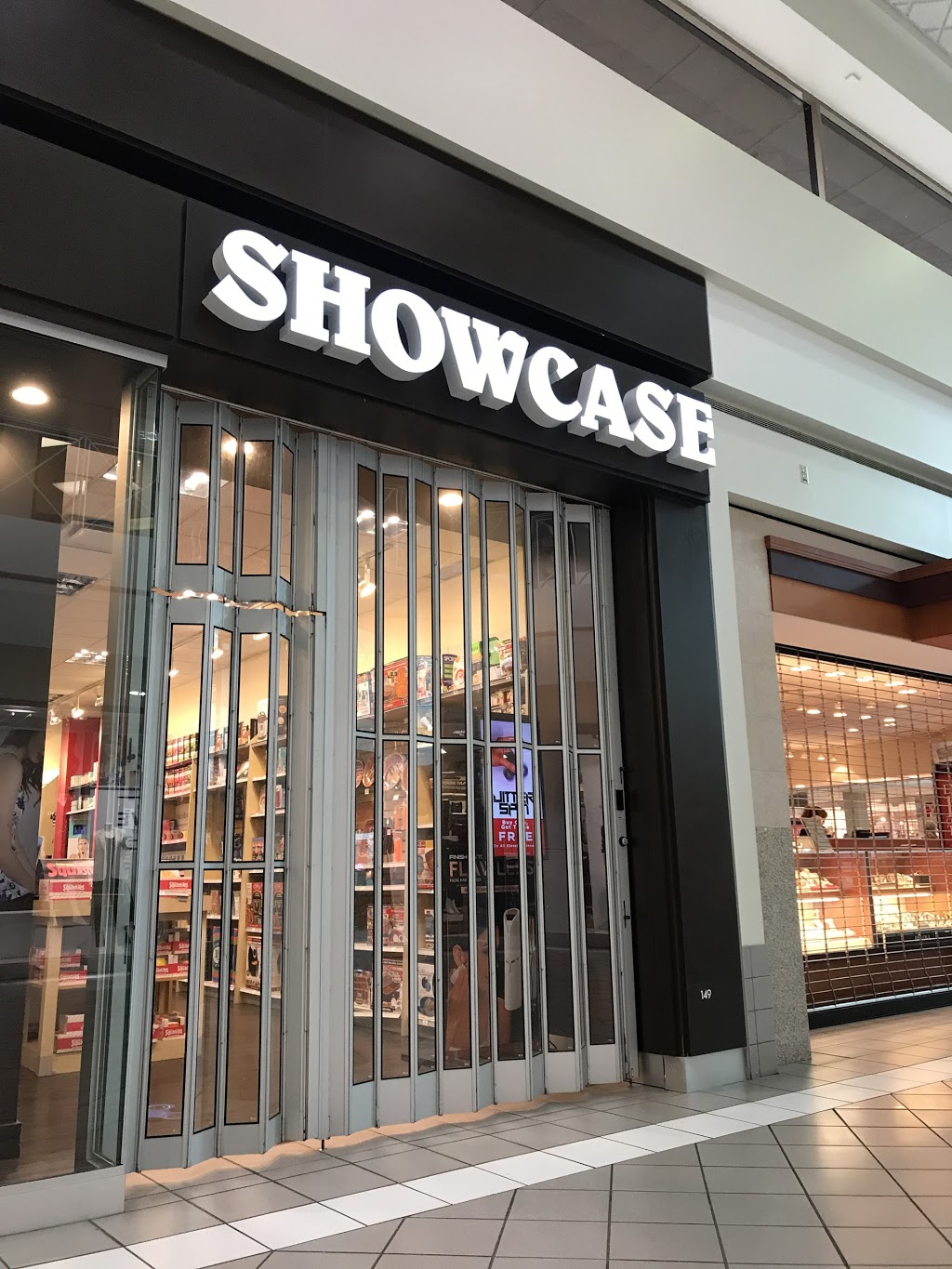 Showcase | Sevenoaks Shopping Centre, 32900 S Fraser Way, Abbotsford, BC V2S 5A1, Canada | Phone: (604) 859-7251