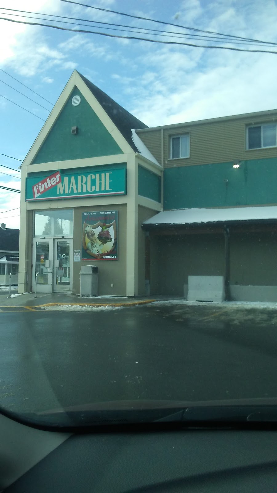 Marche Bourget Inc | 73 Rue Brassard dept 107, Saint-Ambroise, QC G7P 2H9, Canada | Phone: (418) 672-4702