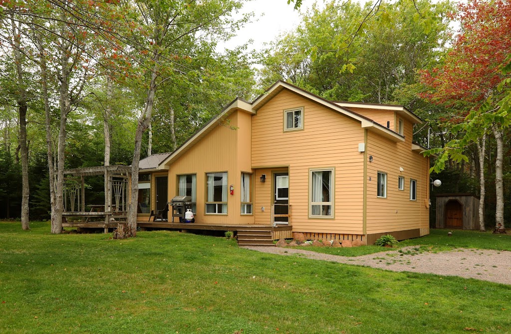 Cavendish Maples Cottages | 73 Avonlea Blvd, Cavendish, PE C0A 1N0, Canada | Phone: (888) 662-7537