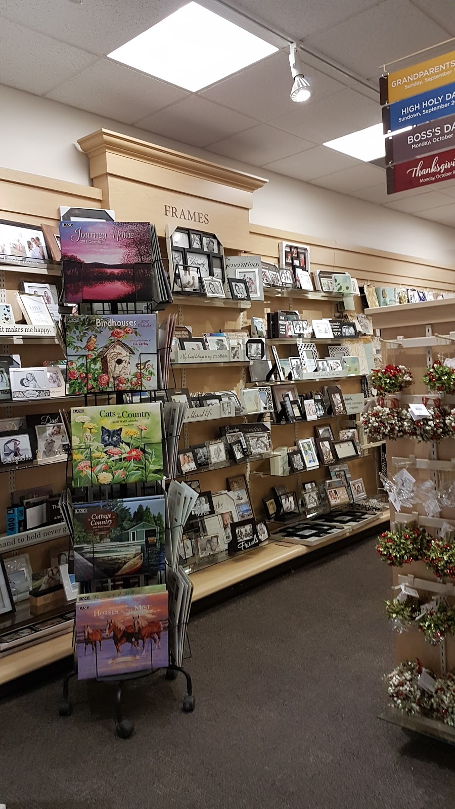 Hallmark | Cloverdale Mall, 250 The East Mall Unit 123, Etobicoke, ON M9B 3Y8, Canada | Phone: (416) 239-0272