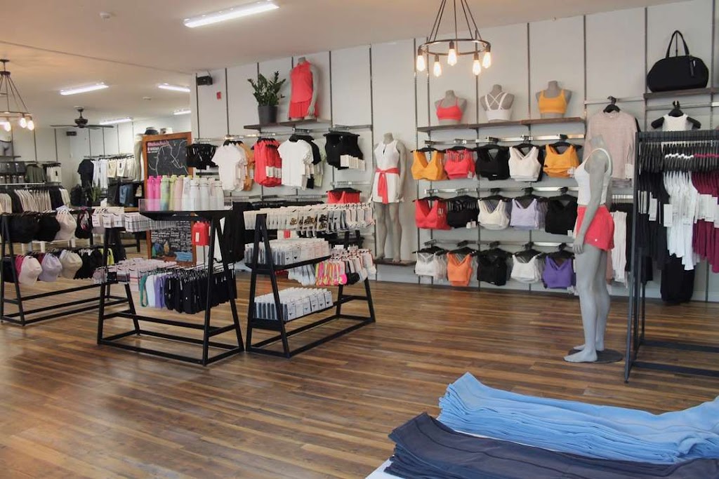 lululemon | 123 Medora St Unit 402-403, Port Carling, ON P0B 1J0, Canada | Phone: (647) 699-3920