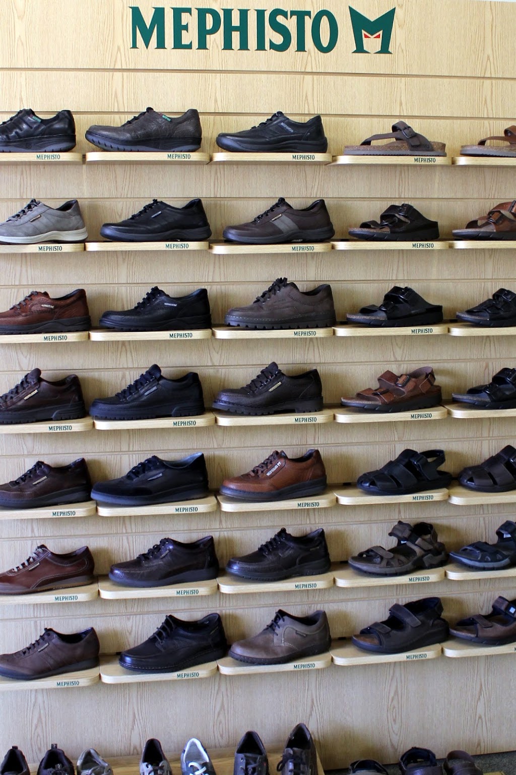 European Shoe Shop | 436 Academy Rd, Winnipeg, MB R3N 0C4, Canada | Phone: (204) 487-4193