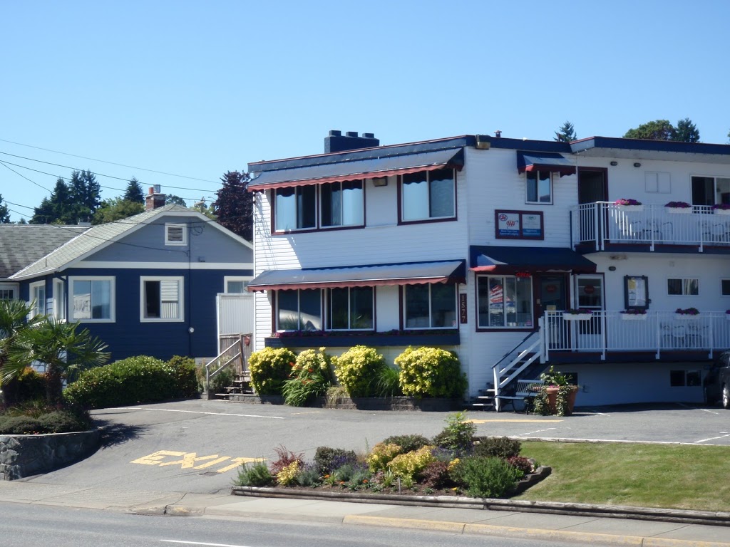 Seaview Cottage by Buccaneer Inn | 1531 Stewart Ave, Nanaimo, BC V9S 4E3, Canada | Phone: (877) 282-6337