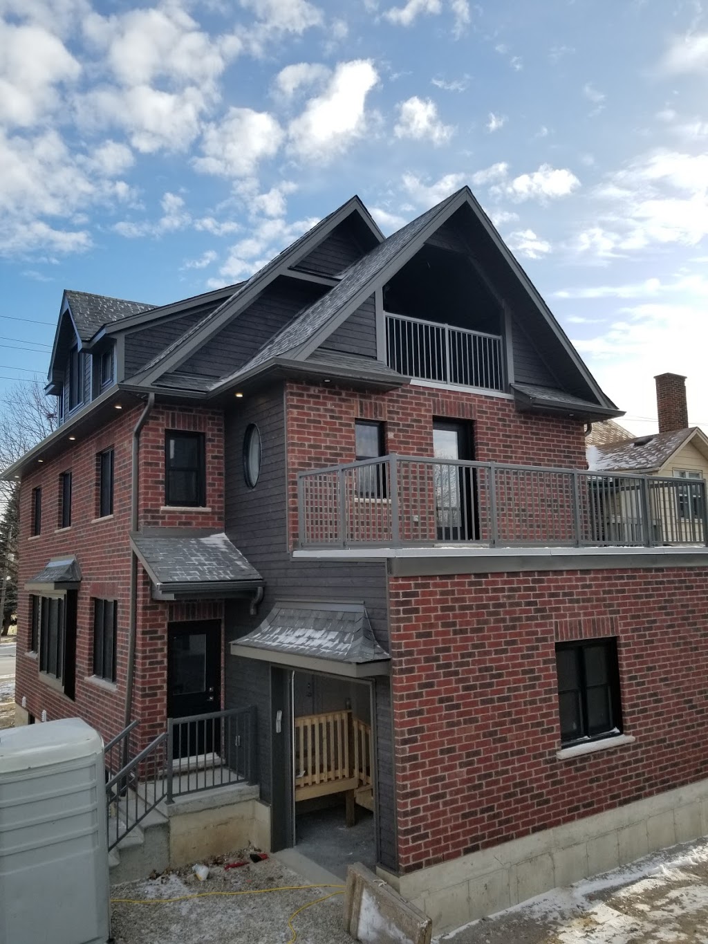 KW Custom Exteriors formerly known as Chris Feeney Contracting | 77A Lillian Dr, Waterloo, ON N2J 4J8, Canada | Phone: (519) 807-0873