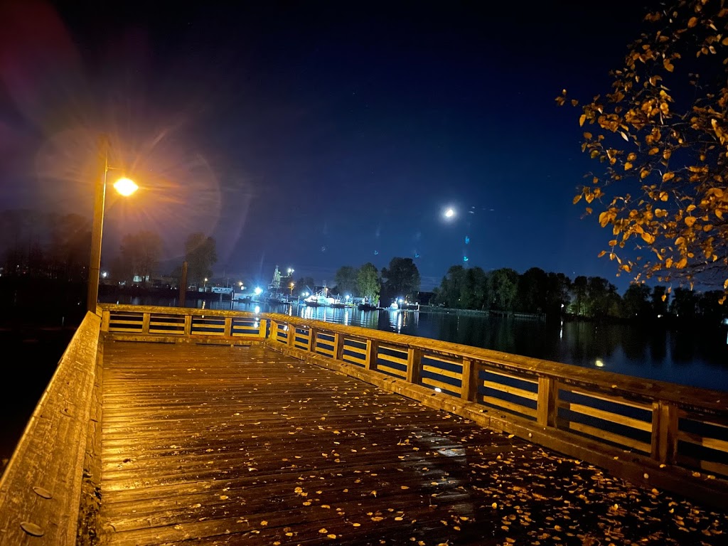 Kerr Street Pier | Riverfront Park, Vancouver, BC V5S 4V7, Canada | Phone: (604) 873-7000