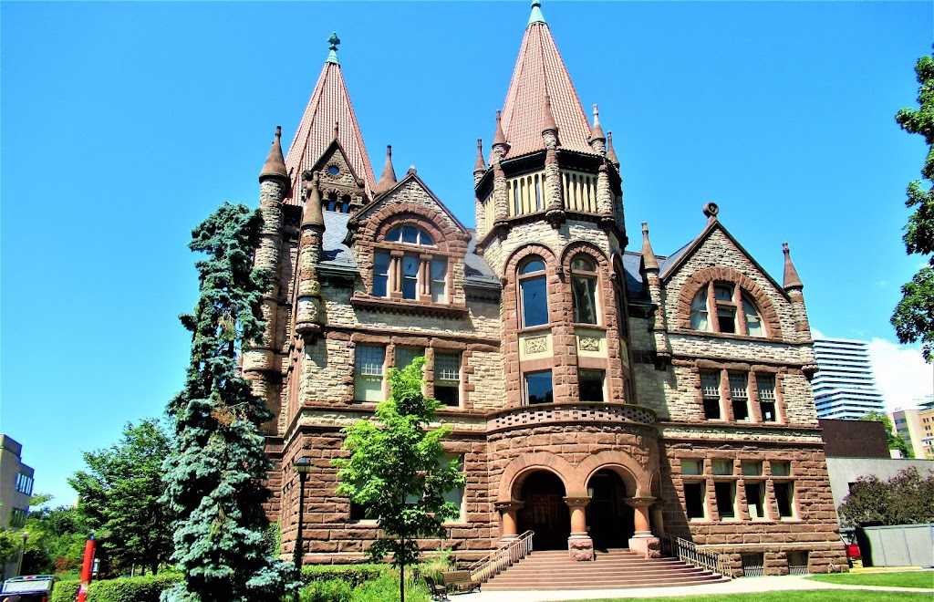 The Victoria College Chapel | 91 Charles St W, Toronto, ON M5S 2C7, Canada | Phone: (416) 585-4523