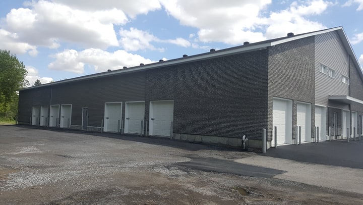 Les entrepôts Ad Hoc | 1345 Rue Jacques Cartier S, Saint-Jean-sur-Richelieu, QC J3B 6Y8, Canada | Phone: (438) 405-6489