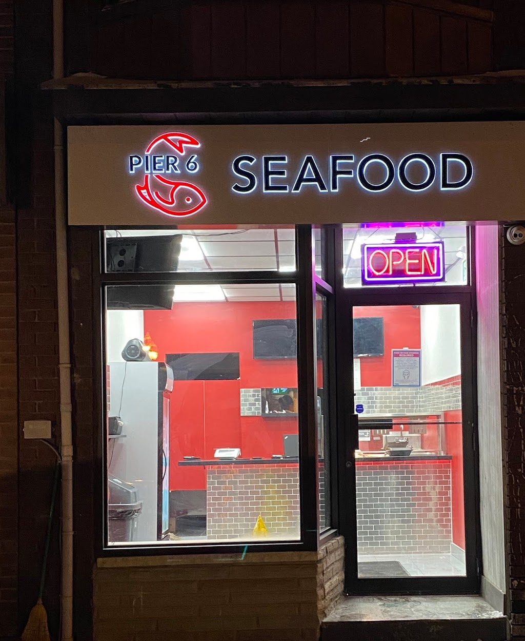 Pier 6 Seafood | 1172 Weston Rd, York, ON M6M 4P4, Canada | Phone: (416) 244-0030
