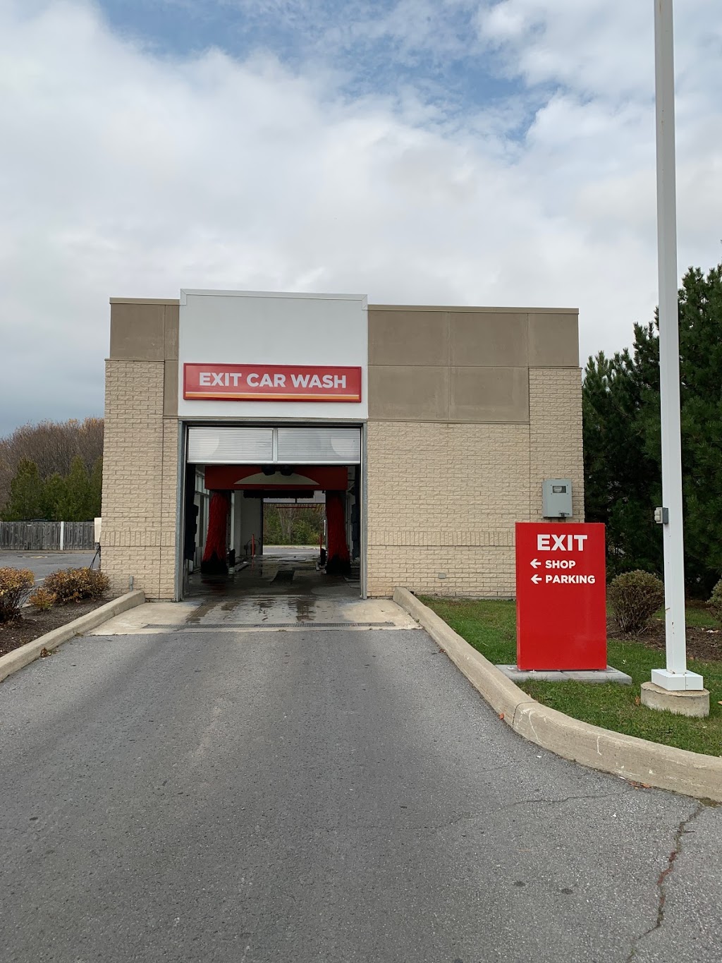 CircleK Car Wash | 434 Taylor Kidd Blvd, Kingston, ON K7M 0B2, Canada | Phone: (613) 545-0388