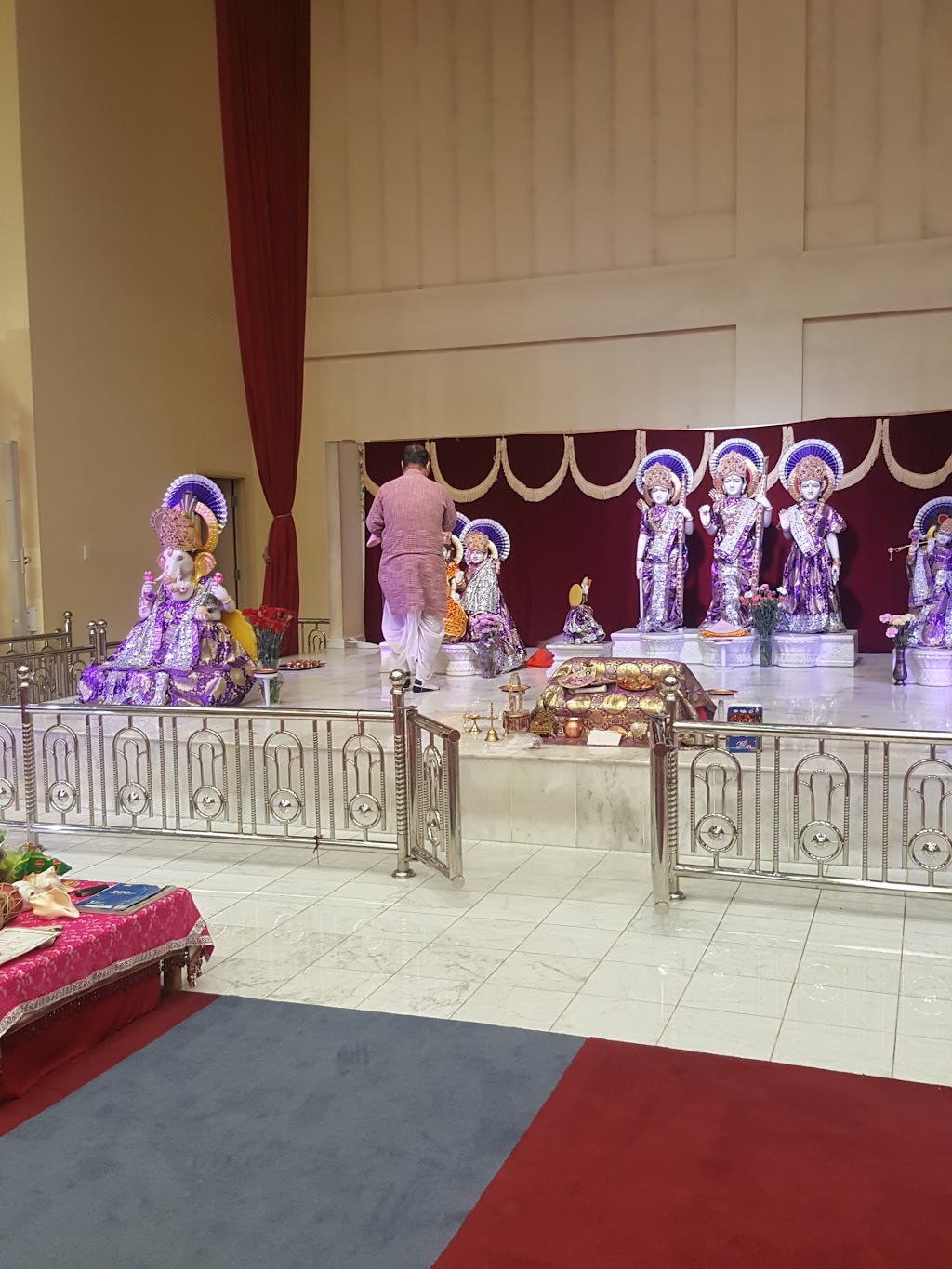 Shree Ramji Temple | 8155 Rue Durocher, Montréal, QC H3N 2A8, Canada | Phone: (514) 277-9298