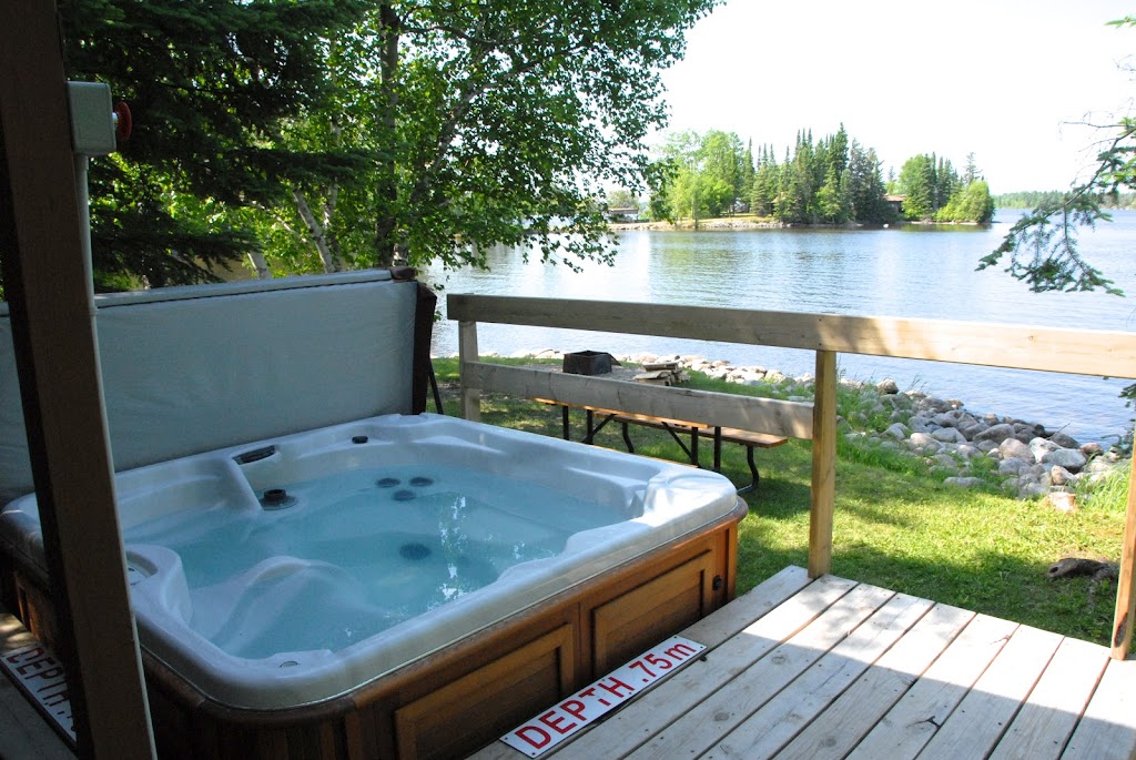 Riverview Lodge | Eleanor Lake Whiteshell Provincial Park, Seven Sisters Falls, MB R0E 1Y0, Canada | Phone: (204) 348-7607