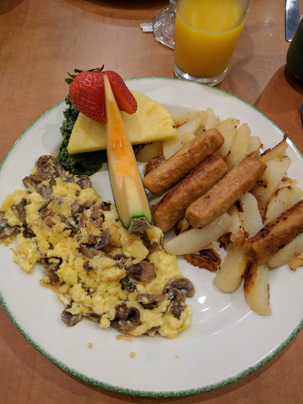 Cora Breakfast and Lunch | 3455 Fairview St, Burlington, ON L7N 2R4, Canada | Phone: (905) 333-0100