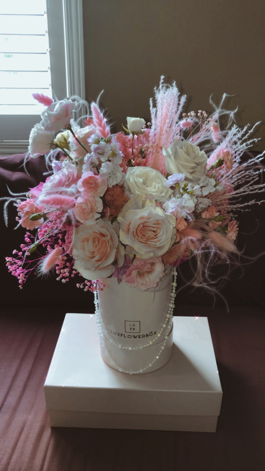 LuxFlowerBox | Luxury Flower Delivery | 630 Rivermede Rd #10, Concord, ON L4K 3M5, Canada | Phone: (647) 825-3543