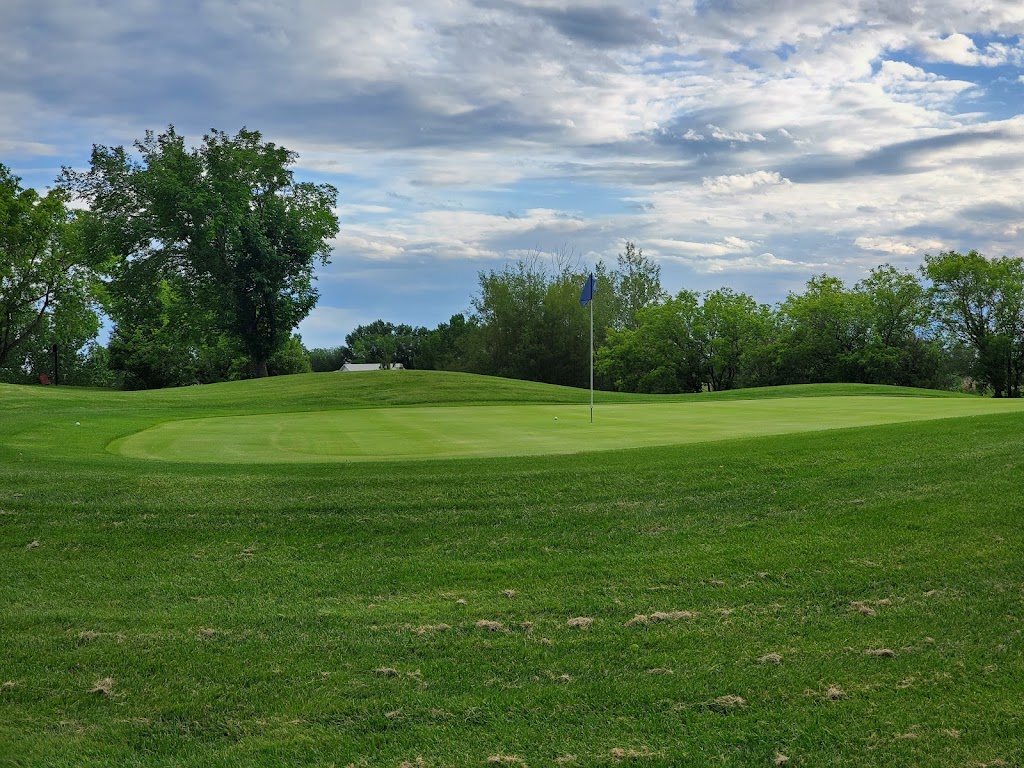 Hanna Golf & Country Club | 201 Golf Course Crescent, Hanna, AB T0J 1P0, Canada | Phone: (403) 854-3722