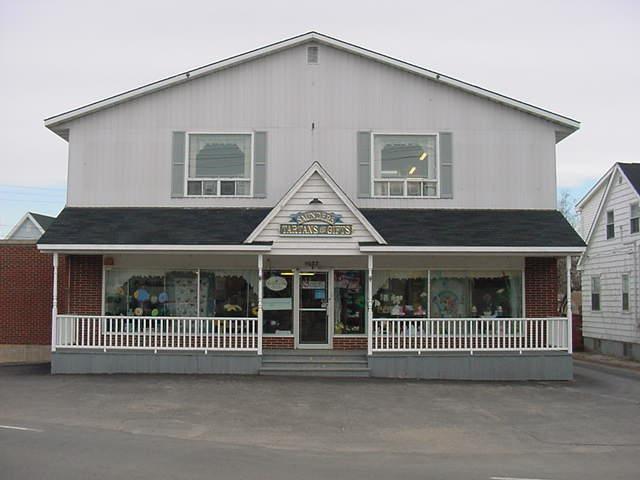 G.R. Saunders Ltd / Saunders Tartans and Gifts | 9027 Commercial St, New Minas, NS B4N 3E6, Canada | Phone: (902) 681-2136