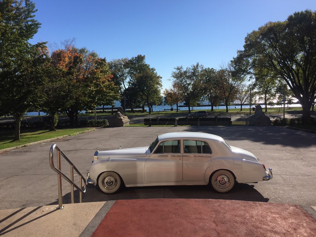 Rolls Royce Classic Limos | 22 Thorncliffe Park Dr #305, East York, ON M4H 1H5, Canada | Phone: (647) 995-7725