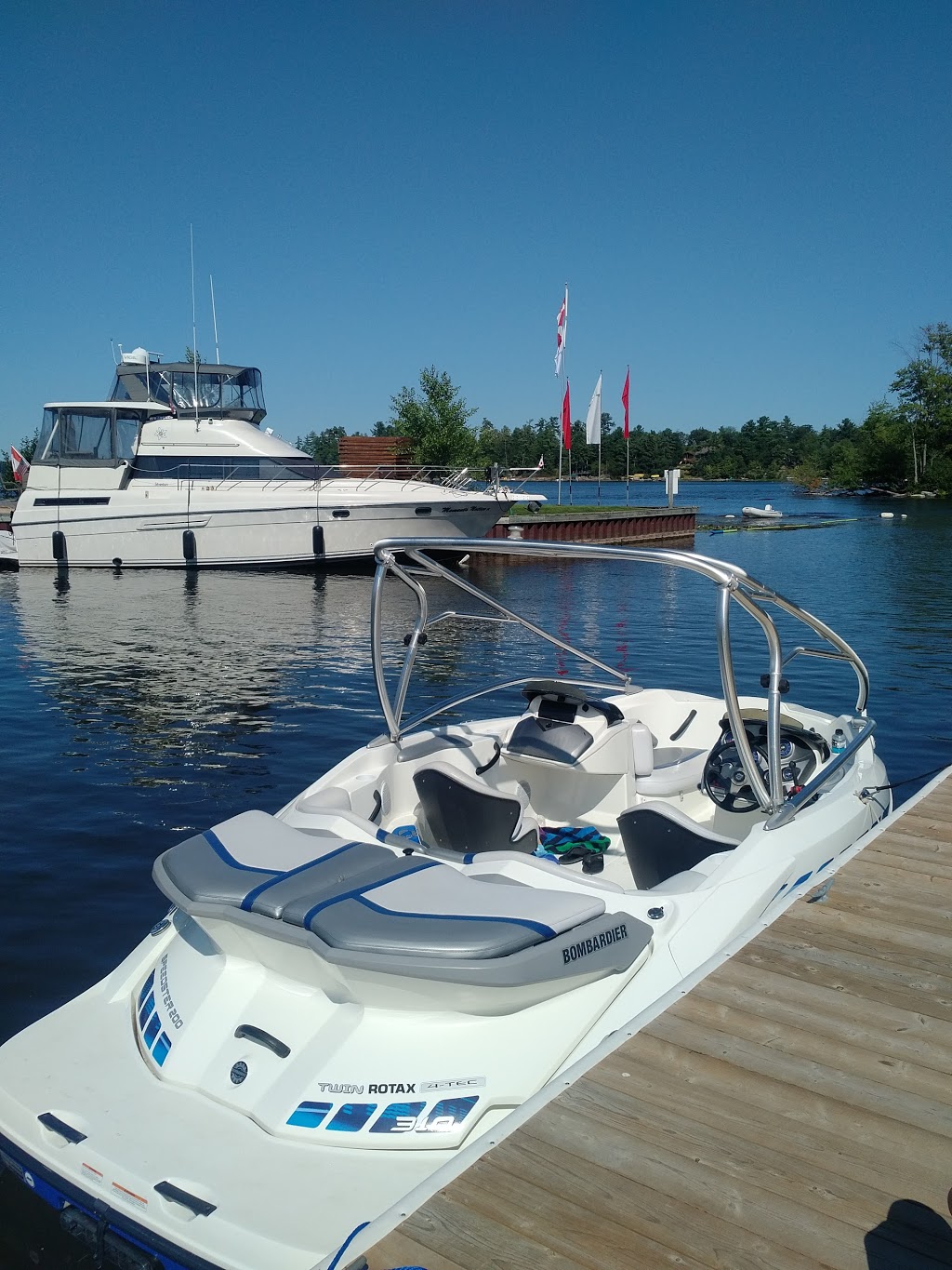 Lauderdale Point Marina & Resort | 3500 Lauderdale Point Crescent, Severn Bridge, ON P0E 1N0, Canada | Phone: (705) 689-8282