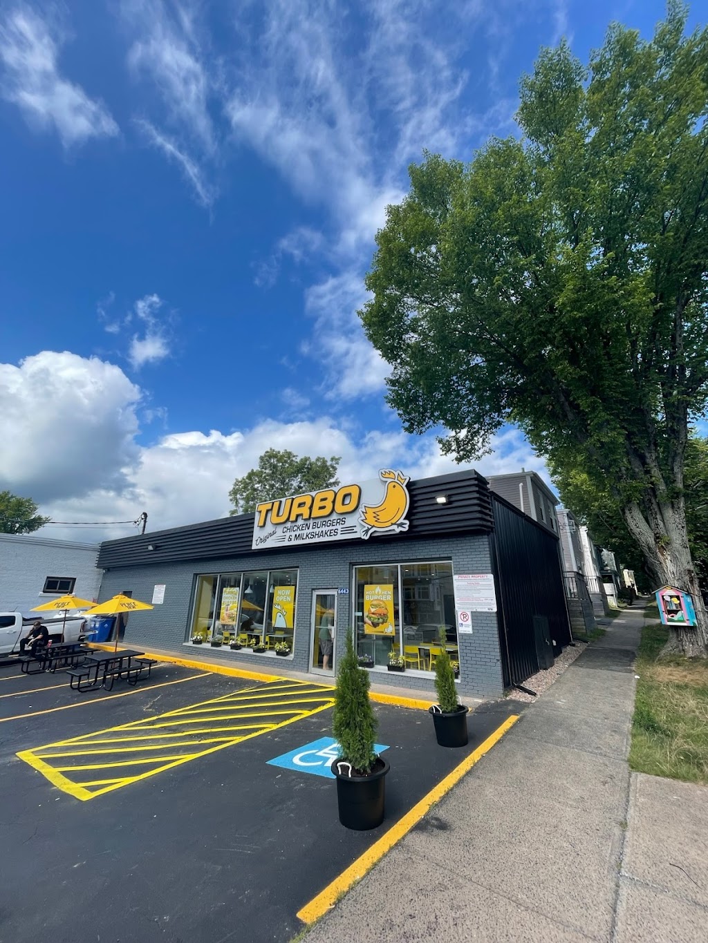 Turbo Chicken | 6443 Quinpool Rd, Halifax, NS B3L 1B1, Canada | Phone: (902) 463-0056