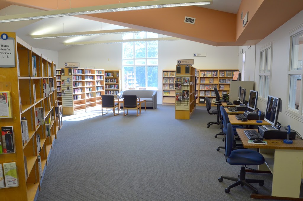 Ottawa Public Library - Stittsville | 1637 Stittsville Main St, Stittsville, ON K2S 1A9, Canada | Phone: (613) 580-2940