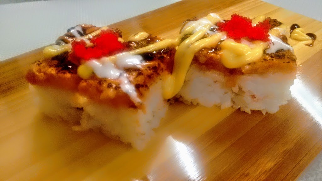 Otoro sushi | 2323 Bloor St W unit 103, Toronto, ON M6S 4W1, Canada | Phone: (416) 960-8852