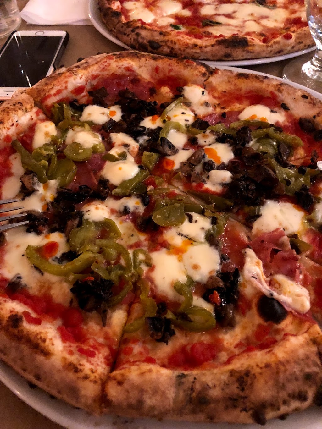 LìOLà Pizzeria | 4420 Boulevard Lévesque E, Laval, QC H7C 2R1, Canada | Phone: (450) 661-6980