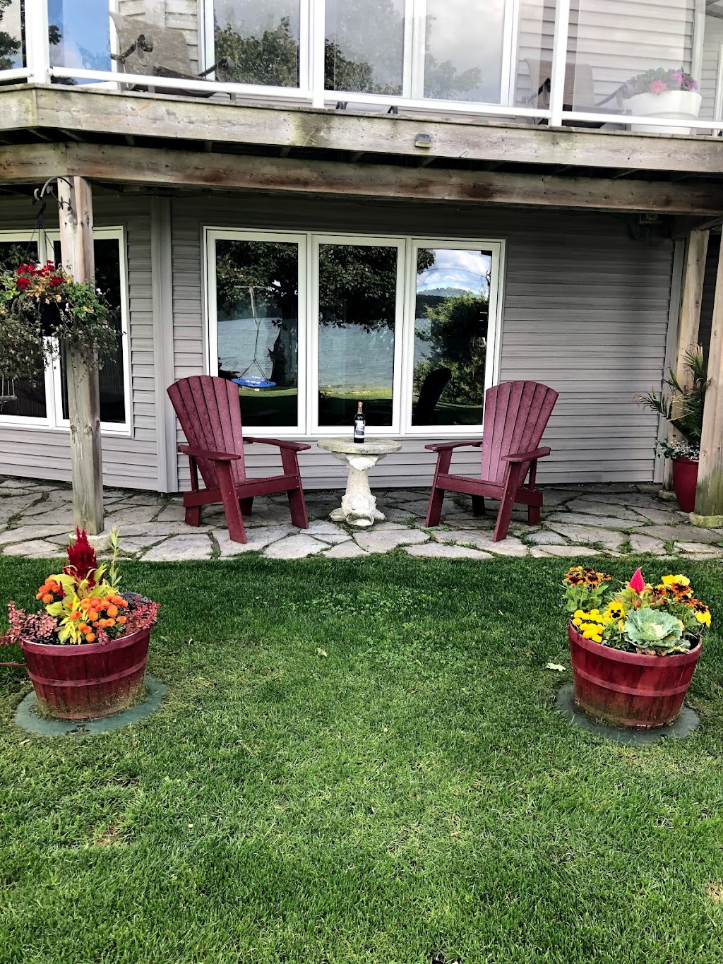 N This On The Bay Lower Vacation Suite | 123 Wilson Dr, Wiarton, ON N0H 2T0, Canada | Phone: (519) 574-8600