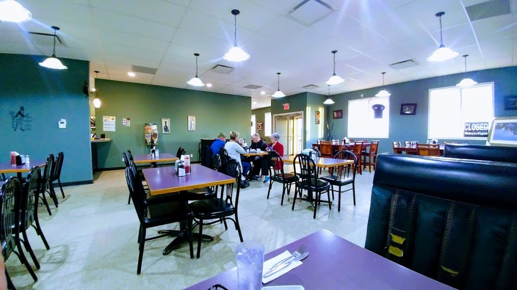 Carols Catering & Cafe | 820 N Service Rd, Bushell Park, SK S0H 0N0, Canada | Phone: (306) 692-9300