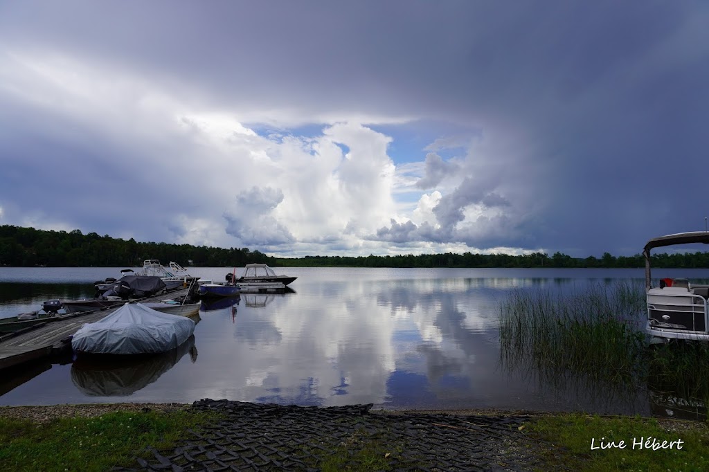 Camping des Barges | 405 Bd Saint-François, Lac-des-Écorces, QC J0W 1H0, Canada | Phone: (819) 623-4843