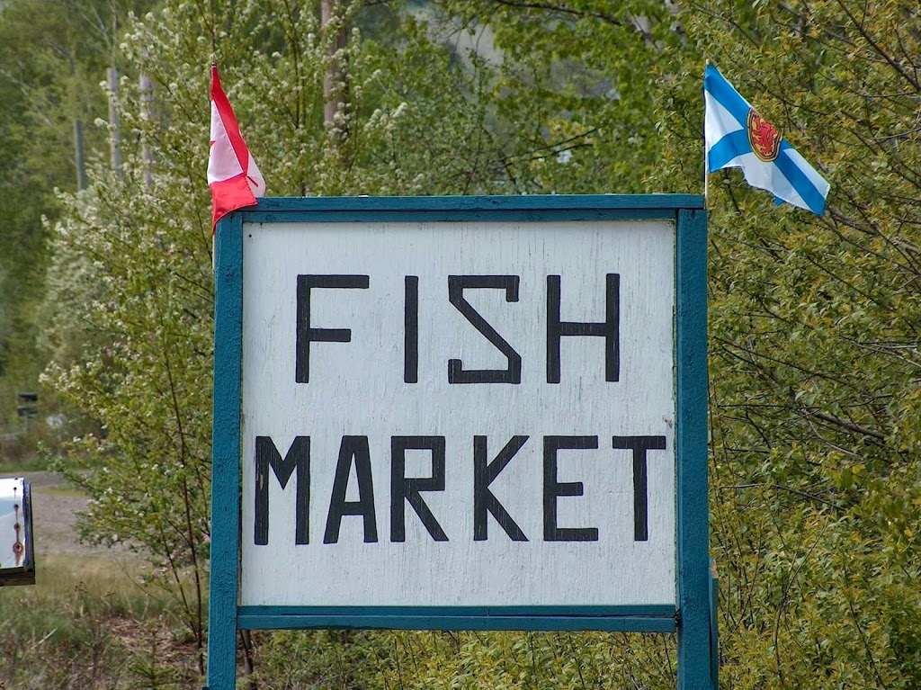 Five Islands Fish Market & Bait and Tackle Shop | Nova Scotia Trunk 2, Lower Five Islands, NS B0M 1N0, Canada | Phone: (902) 254-2177