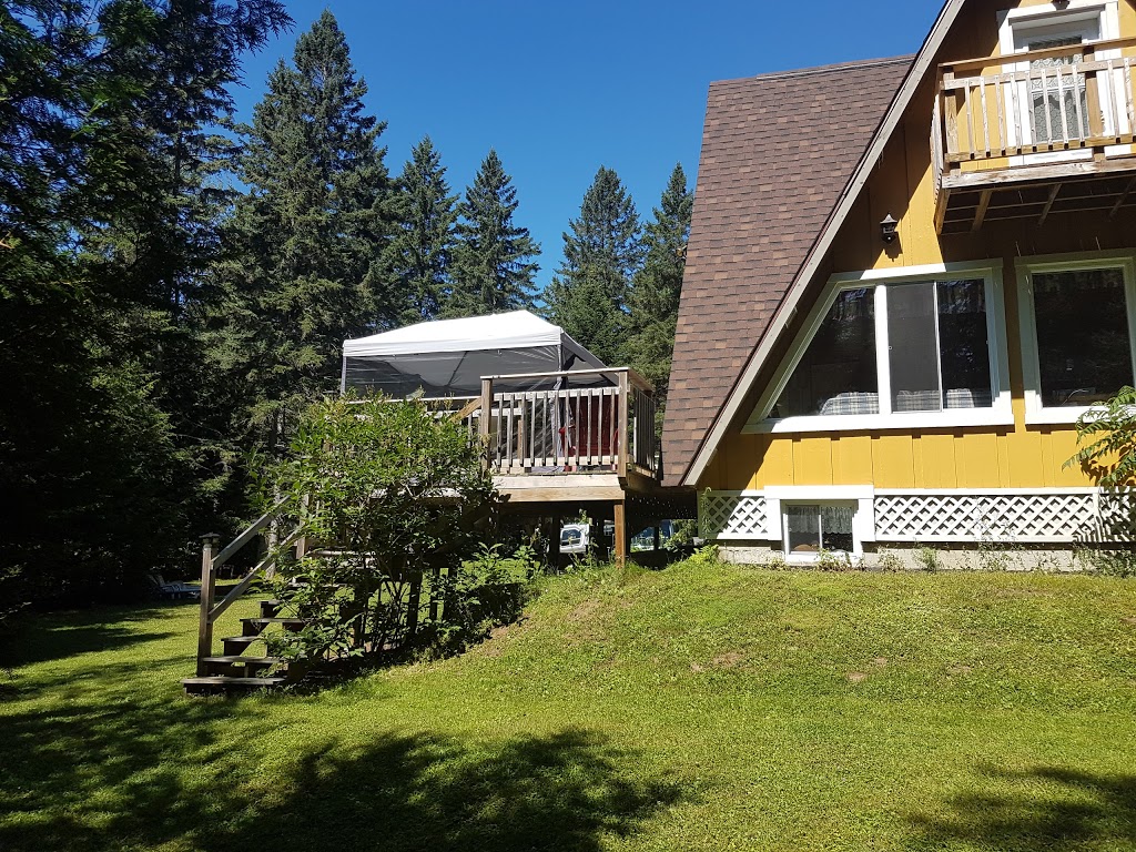 Chalet Domaine Hénault | 151 Chemin du Domaine Hénault, Saint-Jean-de-Matha, QC J0K 2S0, Canada | Phone: (514) 794-0560