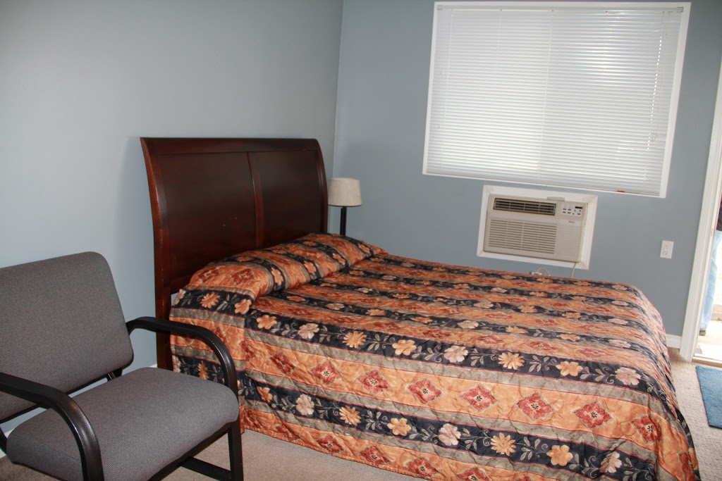 Bluebird Motel | 4001 48 Ave, Innisfail, AB T4G 1J6, Canada | Phone: (403) 227-3334