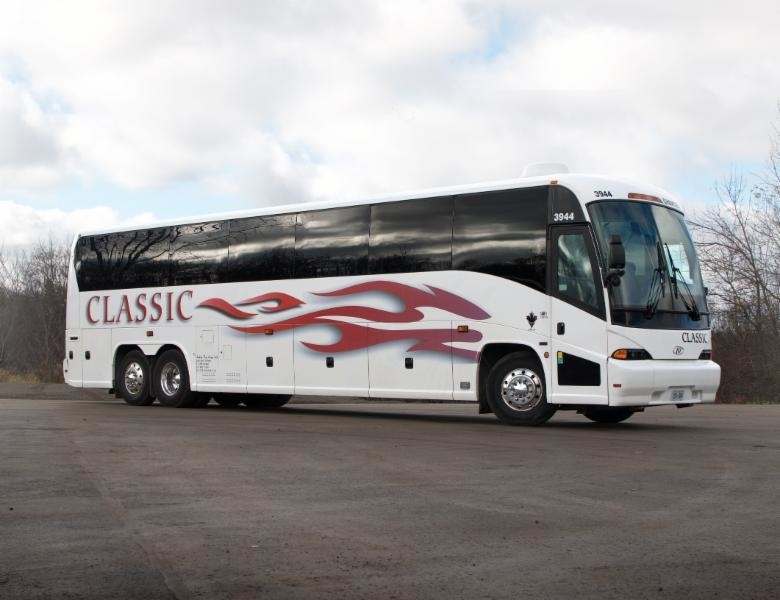 Classic Alliance Motorcoach Inc | 100 Industrial Ave, Carleton Place, ON K7C 3T2, Canada | Phone: (613) 253-3443