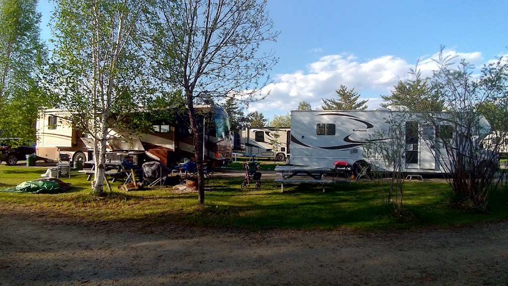 Blueberry Hill RV Park and Storage | Highway 813, Athabasca, AB T0G 0R0, Canada | Phone: (780) 675-3733