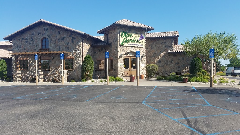 Olive Garden Italian Restaurant | 4210 24th Ave, Fort Gratiot Twp, MI 48059, USA | Phone: (810) 385-5694