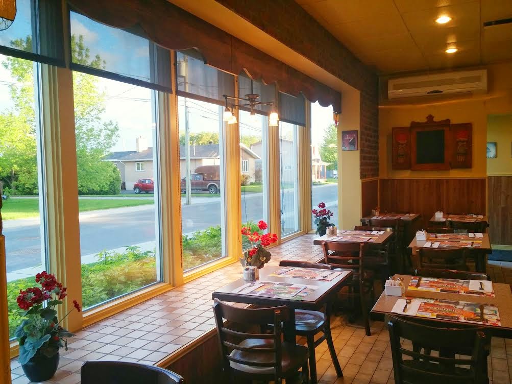 Restaurant Le Villageois (Saint-Germain-De-Grantham) | 267 Chemin Yamaska, Saint-Germain-de-Grantham, QC J0C 1K0, Canada | Phone: (819) 395-2034