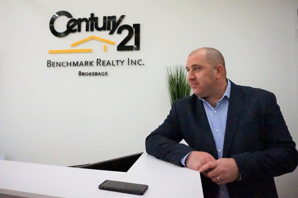 Century 21 Benchmark Realty Inc. | 1245 Caledonia Rd #202, North York, ON M6A 2X6, Canada | Phone: (416) 781-6222