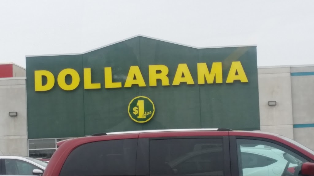 Dollarama | Woodland Hills, 17940 Yonge St, Newmarket, ON L3Y 8S4, Canada | Phone: (905) 895-0980