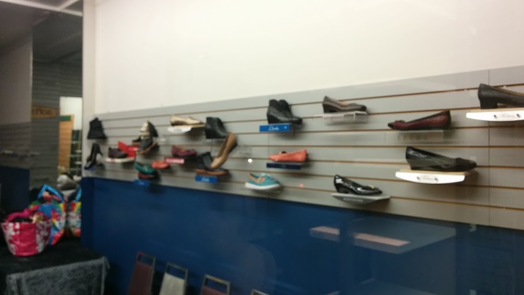 Lolas Shoes | 3527 Bathurst St, North York, ON M6A 2C7, Canada | Phone: (416) 787-8834