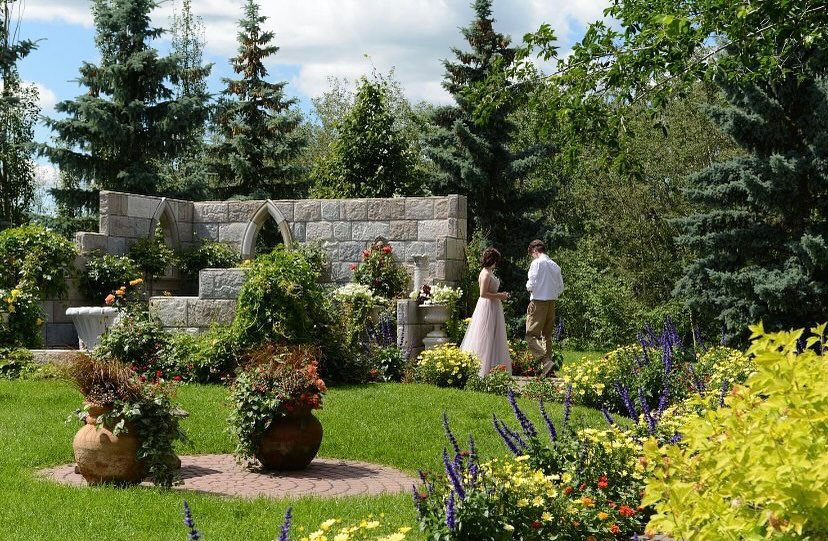 Hastings Lake Gardens | 51056 Range Rd 204, Sherwood Park, AB T8G 1E5, Canada | Phone: (780) 662-2494