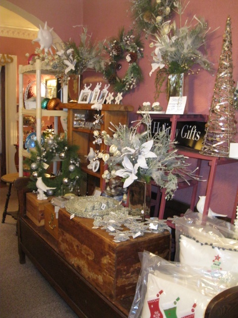 Patricias Gift Shop | 1132 Heritage Line, Keene, ON K0L 2G0, Canada | Phone: (705) 295-1715