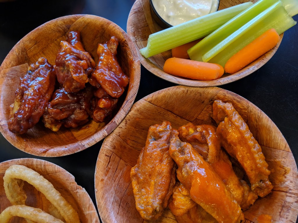 Duffs Famous Wings | 3651 Sheridan Dr, Amherst, NY 14226, USA | Phone: (716) 834-6234