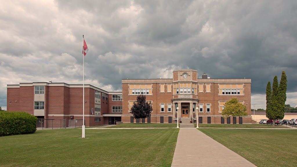 C M L Snider Elementary School | 240 Wellington Main St, Wellington, ON K0K 3L0, Canada | Phone: (613) 399-3474